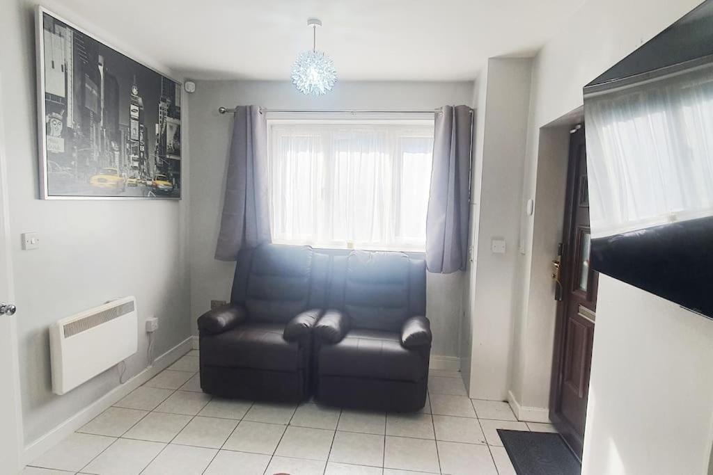 Lister Park Bradford Stylish 1Bed Coach House - Quiet & Tranquil Cottage & Parking Exterior foto